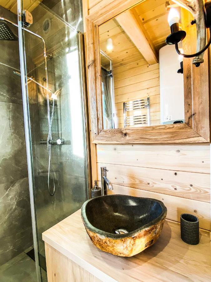 Osada Janosika Jacuzzi Drewniany Domek Na Odludziu Klikuszowa Exteriör bild